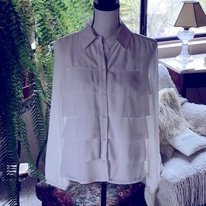 NWT Tribal Ruffle Front Top